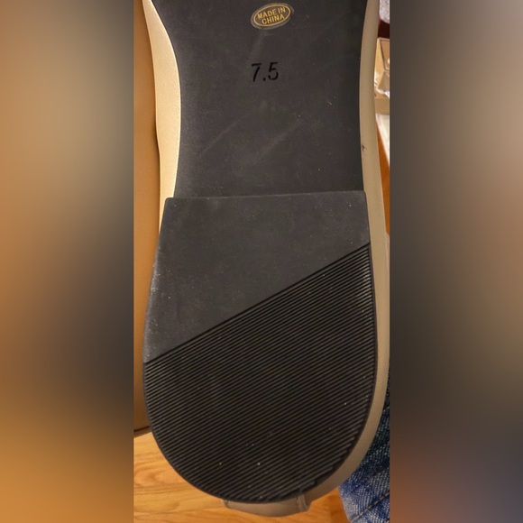 Modatope Two-Tone Beige and Black Flats - Picture 4 of 6